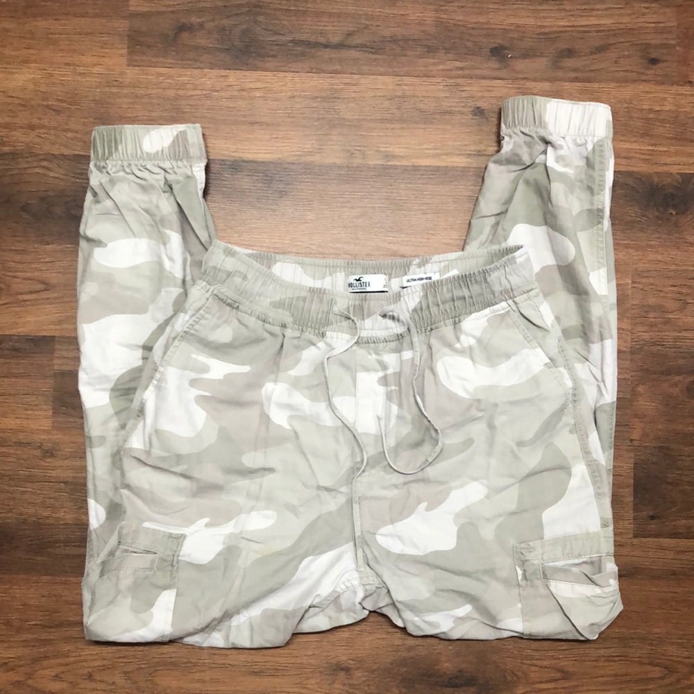 Camo joggers Hollister